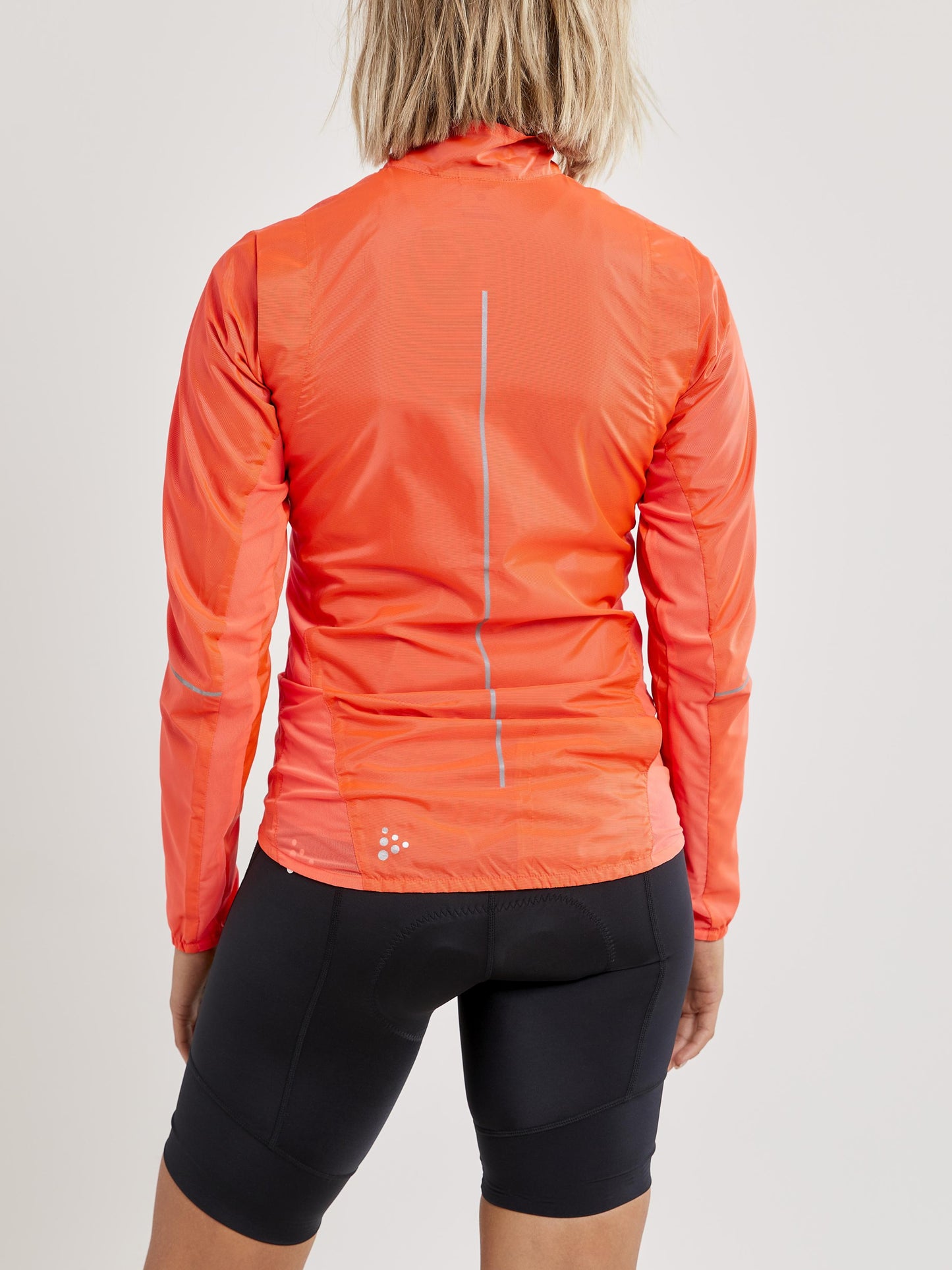 WOMEN'S ESSENCE LIGHT WIND CYCLING JKT Women's Jackets and Vests Craft Sportswear NA