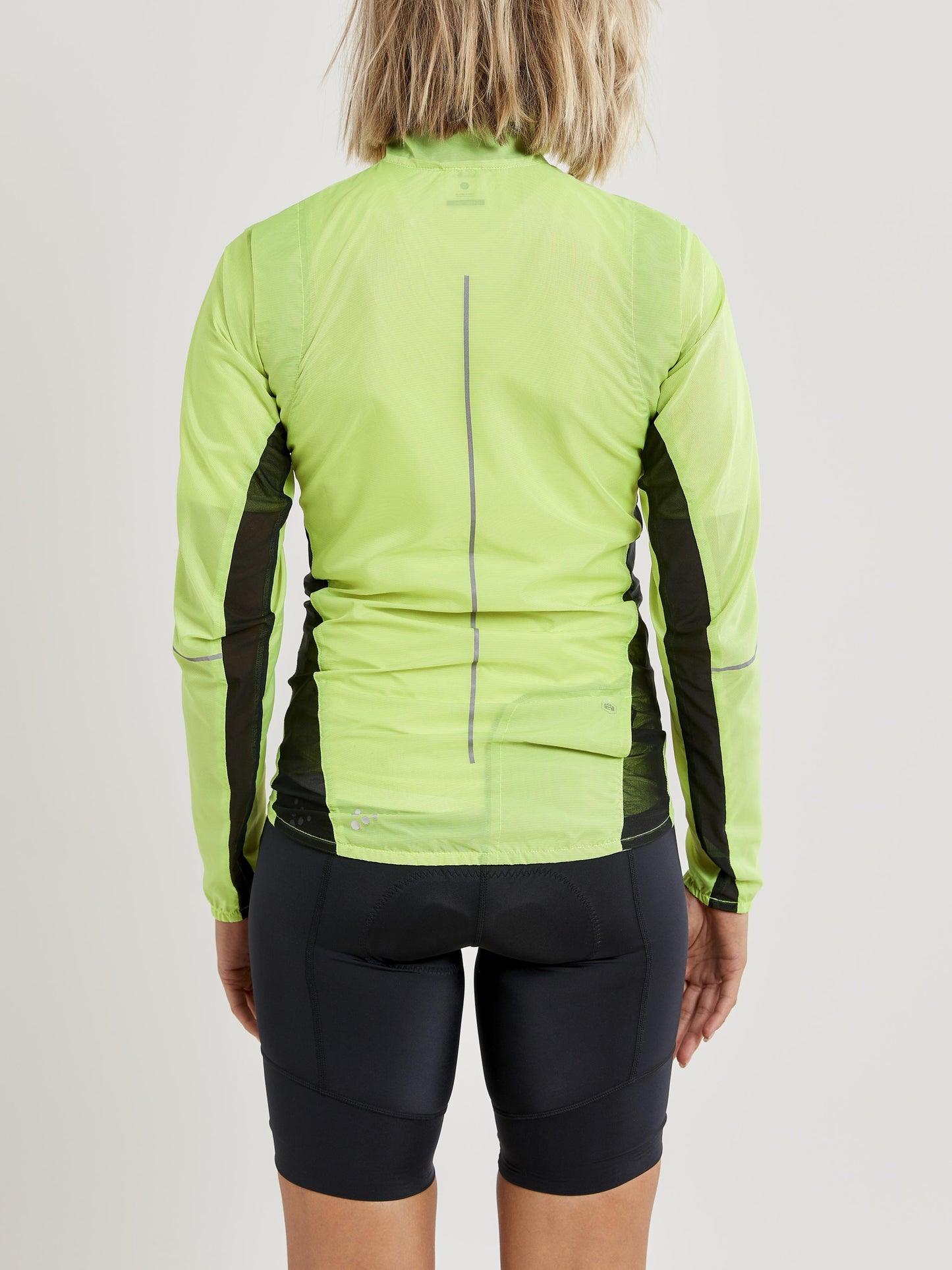 WOMEN'S ESSENCE LIGHT WIND CYCLING JKT Women's Jackets and Vests Craft Sportswear NA