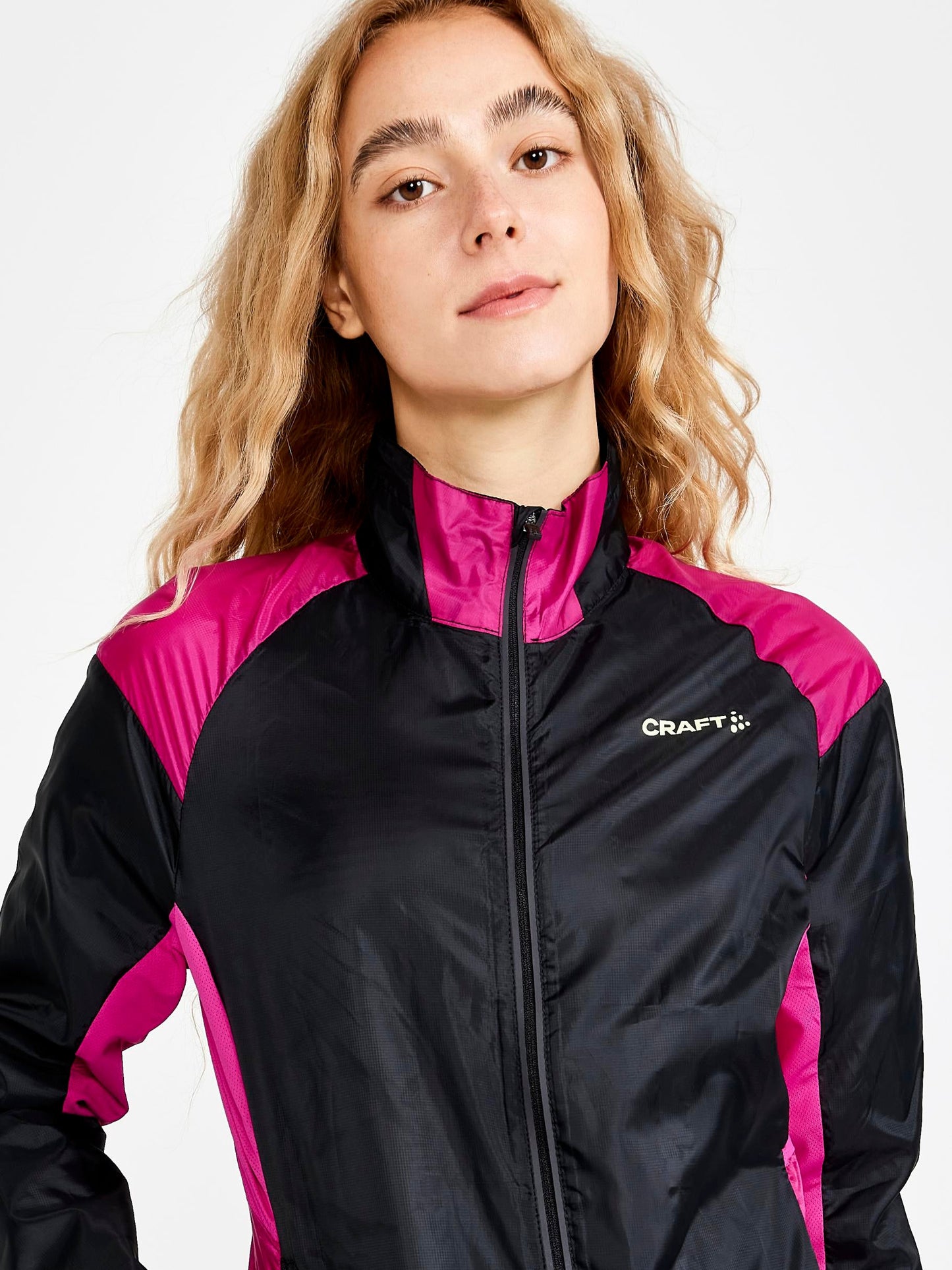 WOMEN'S PRO HYPERVENT RUNNING JKT Women's Jackets and Vests Craft Sportswear NA