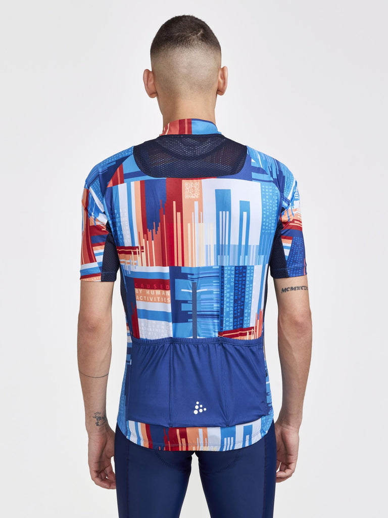 THE DESIGN OF THE CYCLING JERSEY